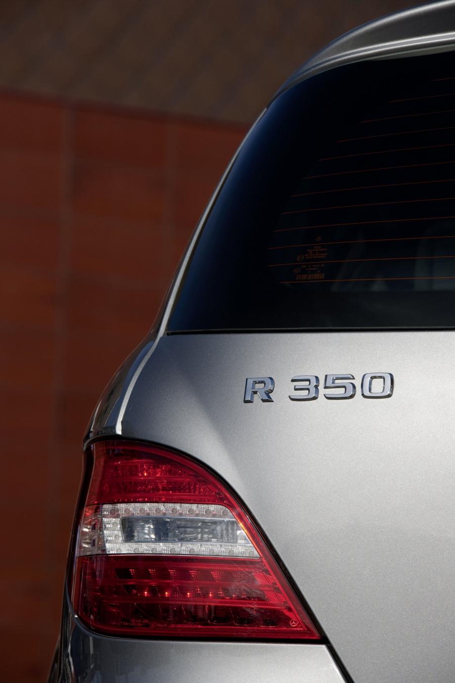  Mercedes-Benz R-Class 2011 года  (фото 41 из 186)